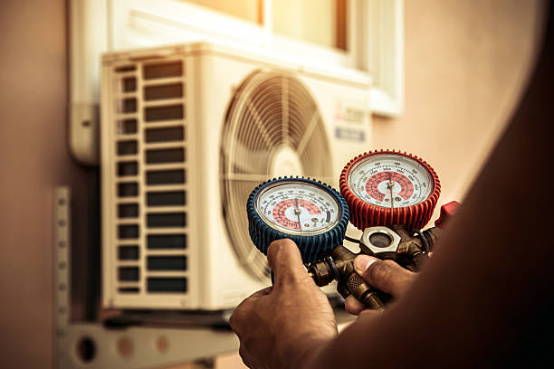 Professional Hvac technician working in Port Byron, IL